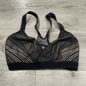 Lululemon sports bra, 32DD